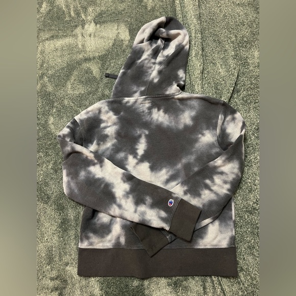 Blue Tie-Dye Champion Sweater - Picture 4 of 5